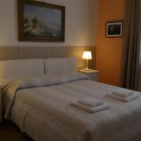 Villa Varenna 3* ורנה