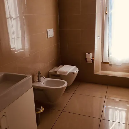 Nocleg ze śniadaniem Villa Varenna Varenna