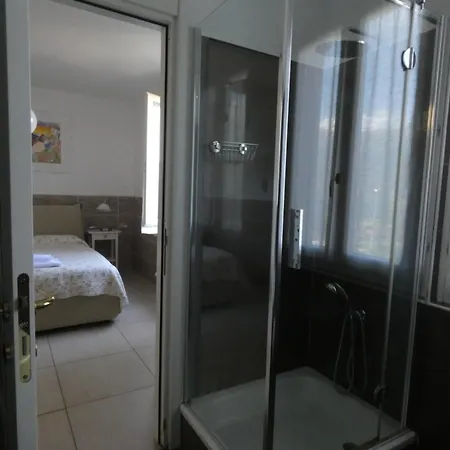 فندق مبيت وإفطار Villa Varenna فارينا