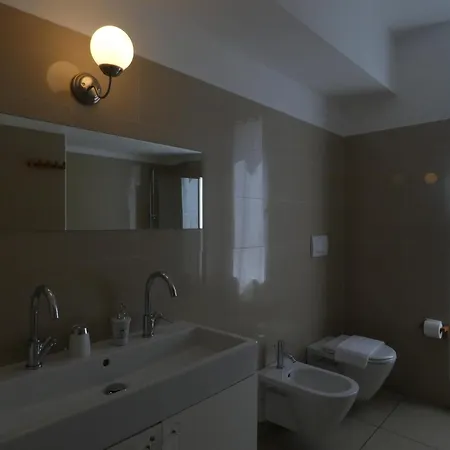 Villa Varenna Couette-café 3*